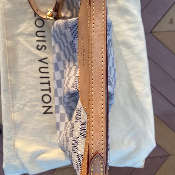 Louis Vuitton Siracusa PM - Picture 11 of 17